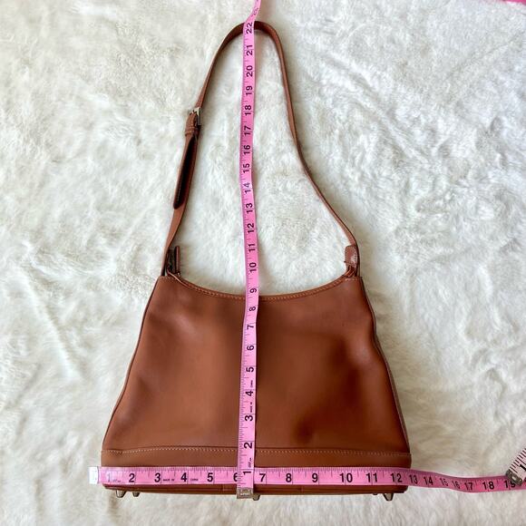 Pelle Studio Tan Leather Shoulder Bag - Picture 5 of 8